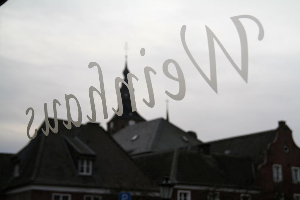 Gast-Und Weinhaus Zwiebelturm Kerken エクステリア 写真