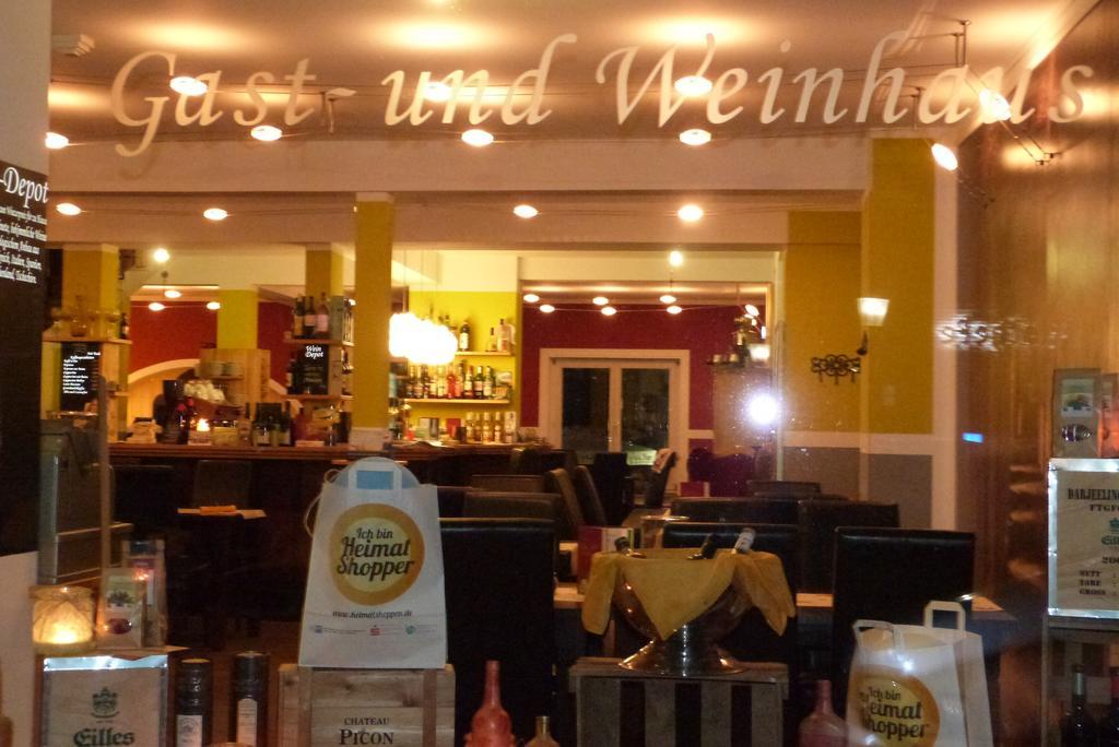 Gast-Und Weinhaus Zwiebelturm Kerken エクステリア 写真
